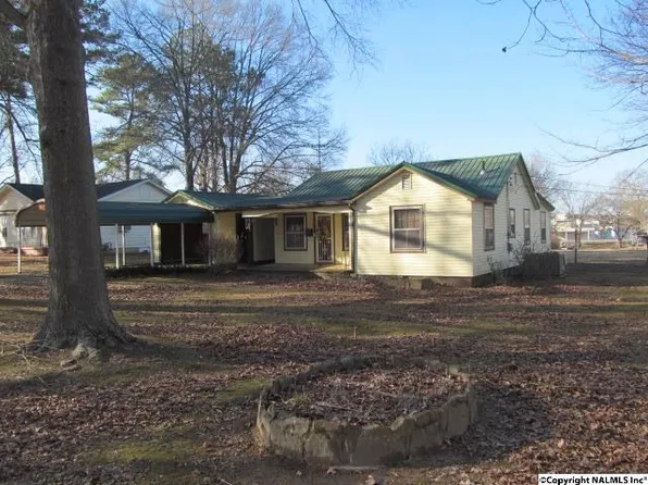 1015 Snellgrove Ave, Boaz, AL 35957