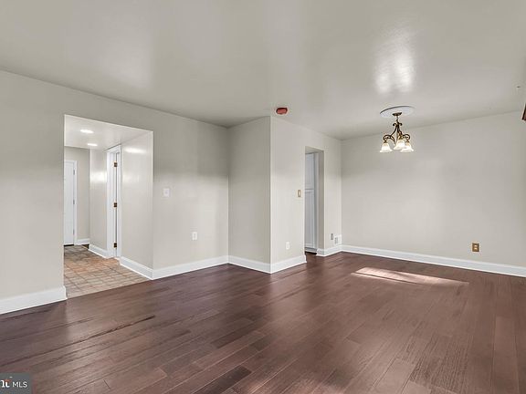4th image of 10022 Wedge Way