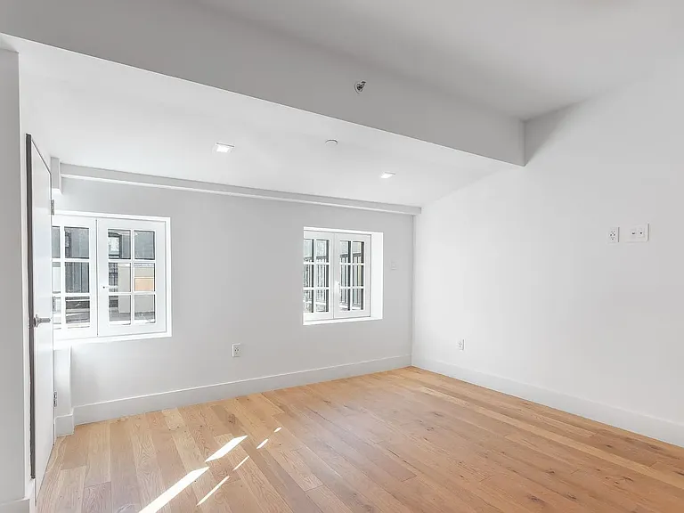 84 2nd Ave #PENTHOUSE — Photo 4