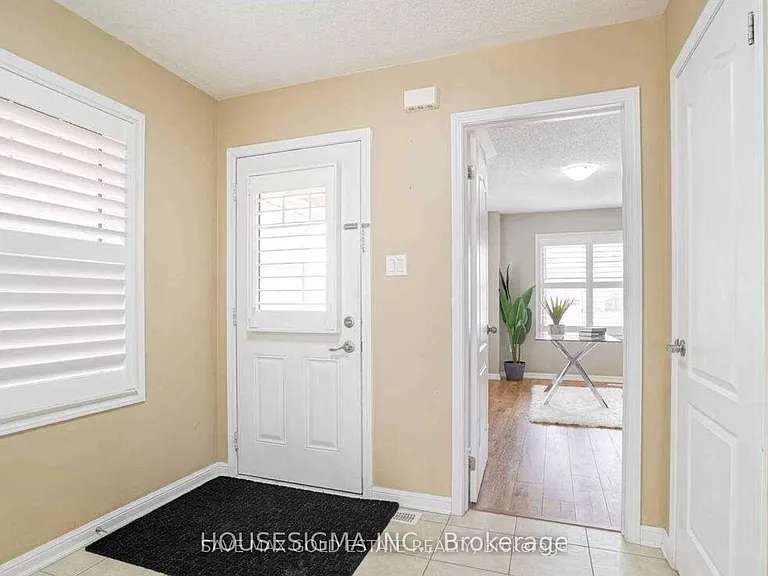 57 Robert Parkinson Dr — Photo 4