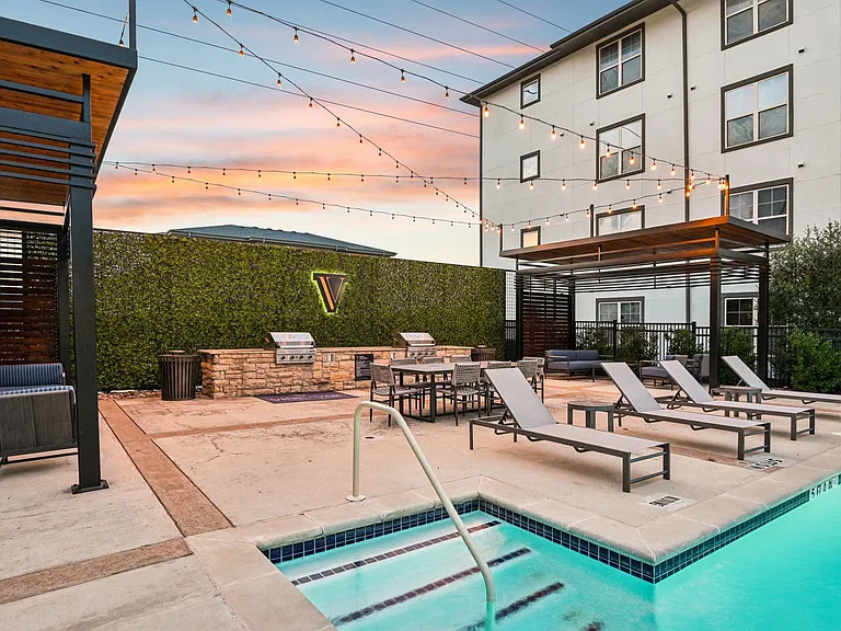 Vine + Vail Townhomes and Apartments — Photo 52