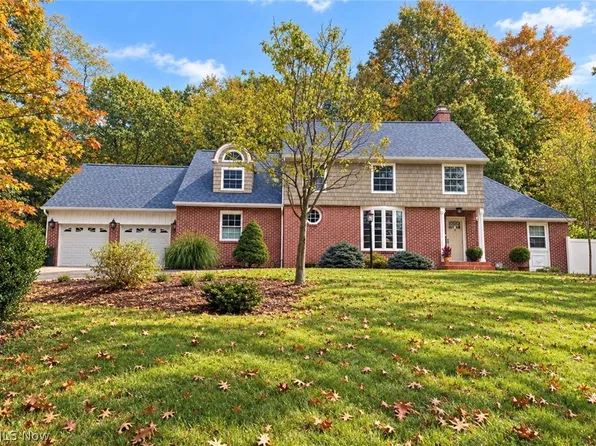 814 Colegate Dr, Marietta, OH 45750