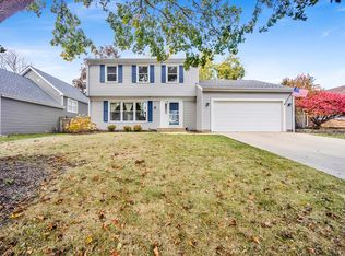 308 Albany Ln, Vernon Hills, IL