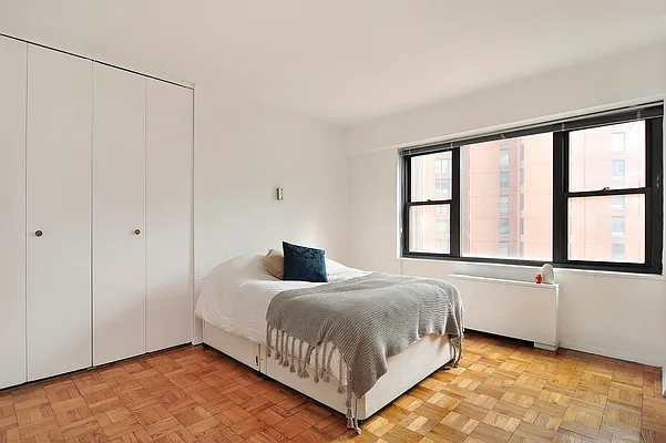 Rented by Corcoran | media 2