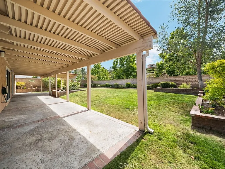 24382 Macedo Dr — Photo 33