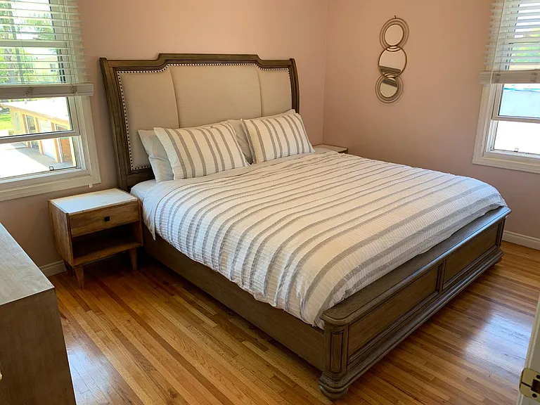917 W 29th Pl — Photo 16