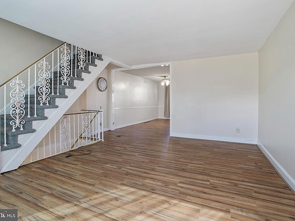 5th image of 363 Westmont Dr