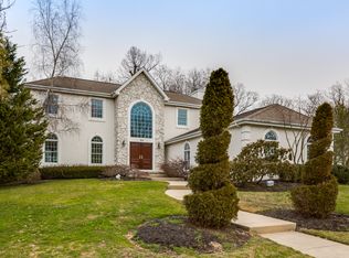 33 Stanwyck Rd, Mount Laurel, NJ 08054