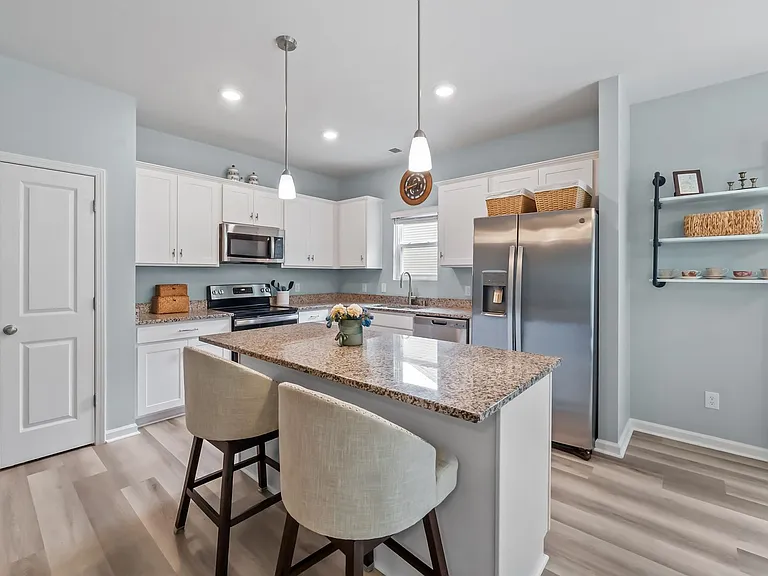 1431 Waybridge Way — Photo 13