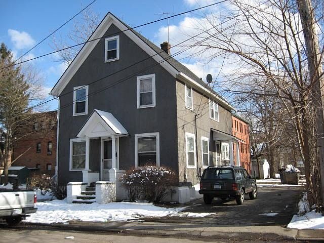 1st image of 209 Emmet St