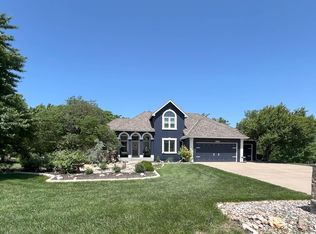 4245 SW Eagle Point Rd, Topeka, KS 66610