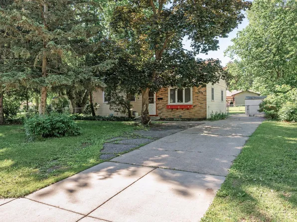 5839 Quebec Ave N, Crystal, MN 55428