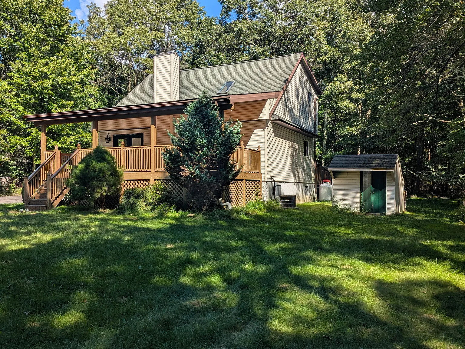 3 bed, 1425 sqft, $2,300 — Photo 2