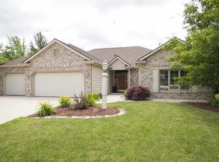 8012 Lawton Oaks Ct, Fort Wayne, IN 46835