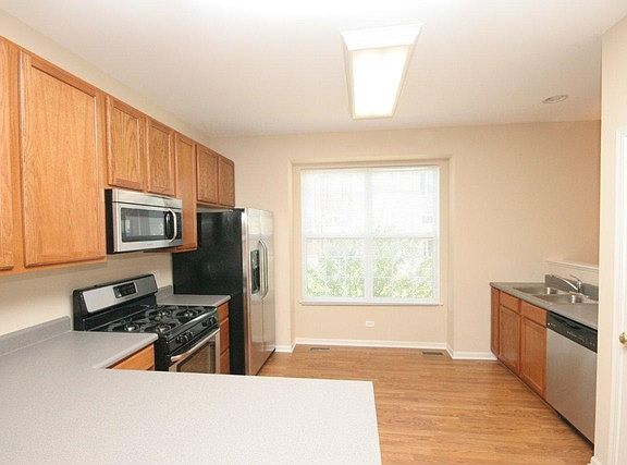 4th image of 114 Jackson St #114