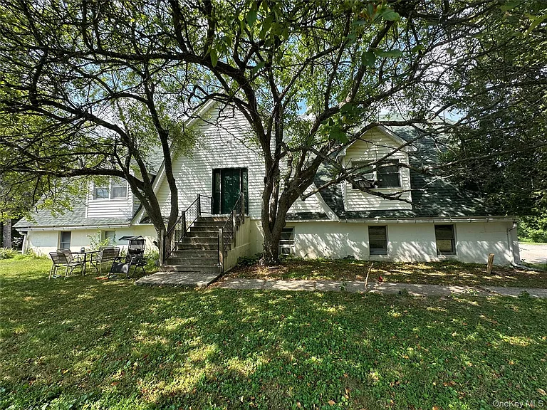 15 Kelly Ln #C — Photo 2