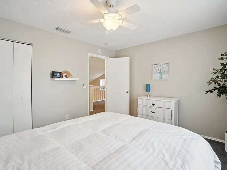 2243 Andover Cir — Photo 32