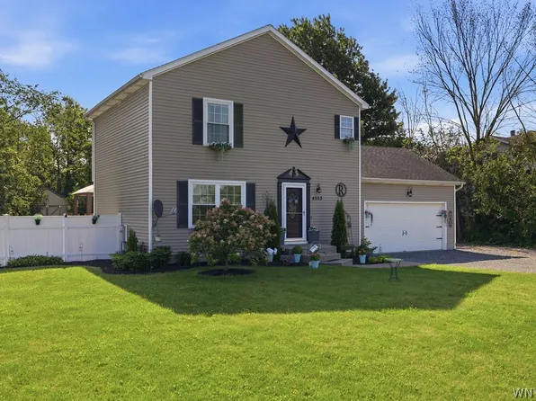 4553 Creek Rd, Lewiston, NY 14092