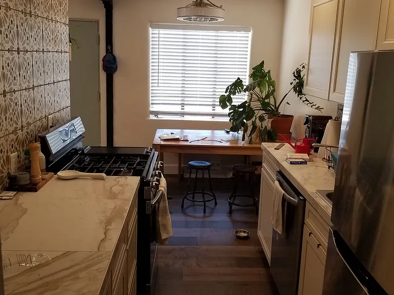 1 bed, 1.0 bath, 620 sqft, $1,395 — Photo 10