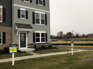 2220 Shadmoor Dr, Fredericksburg, VA