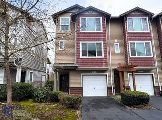 10733 NE Gateway Pl, Hillsboro, OR 97006