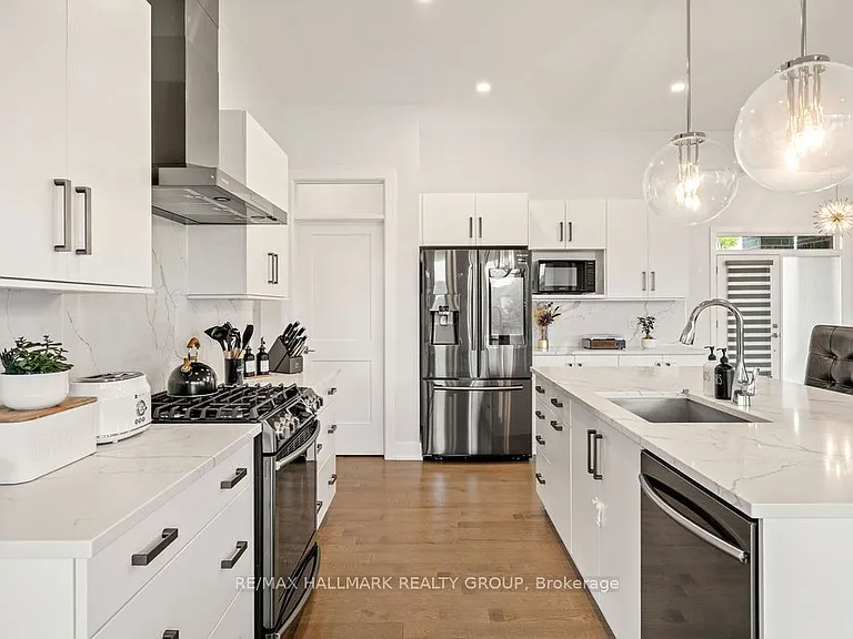 1575 Rangeland Ave — Photo 8
