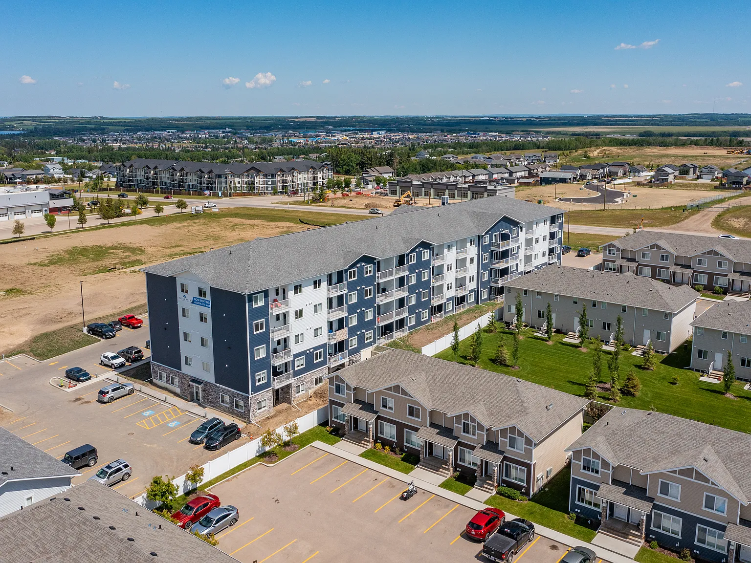 BlueWater Apartments South — Photo 2