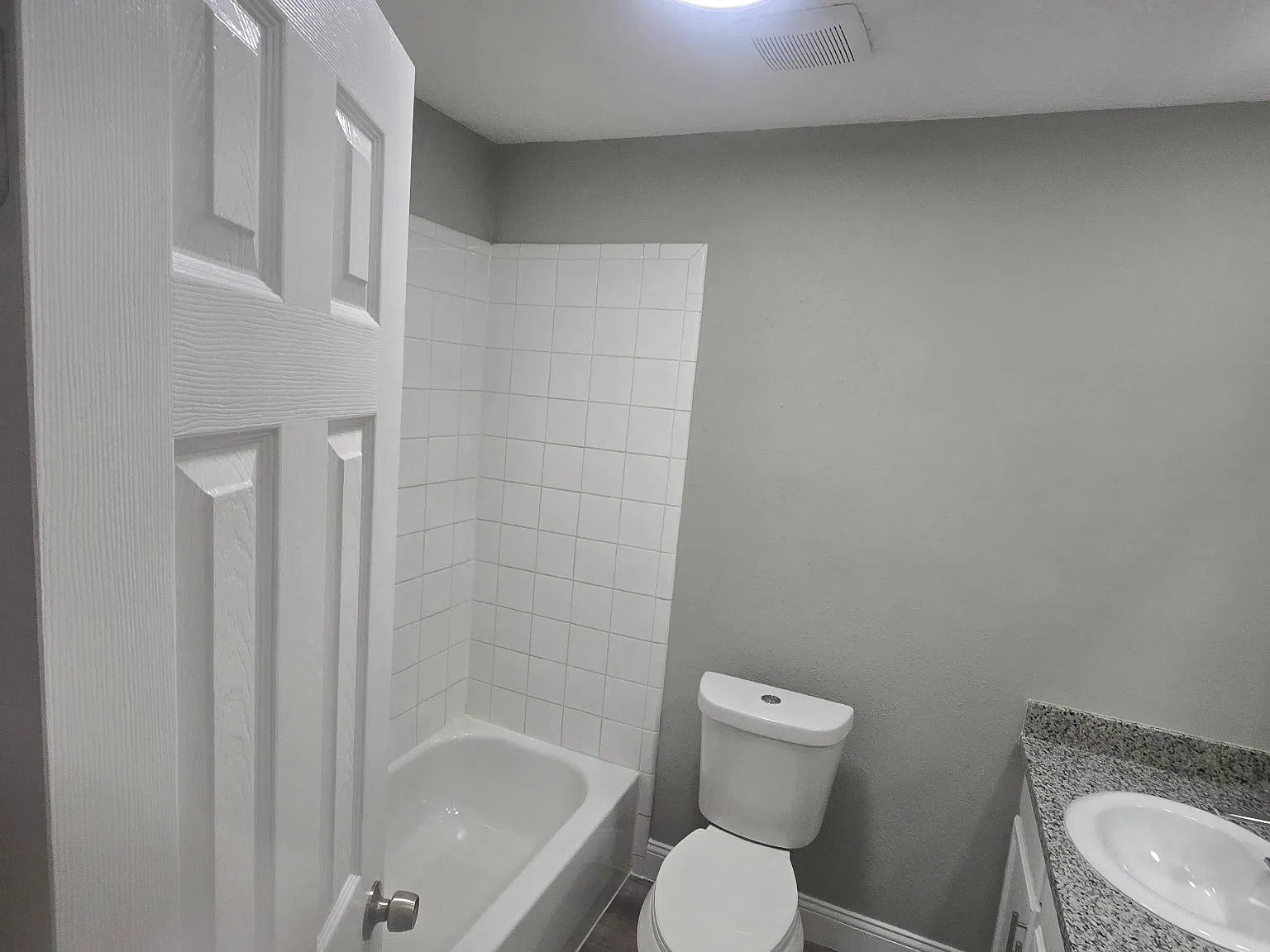 4 bed, 1618 sqft, $2,400 — Photo 2