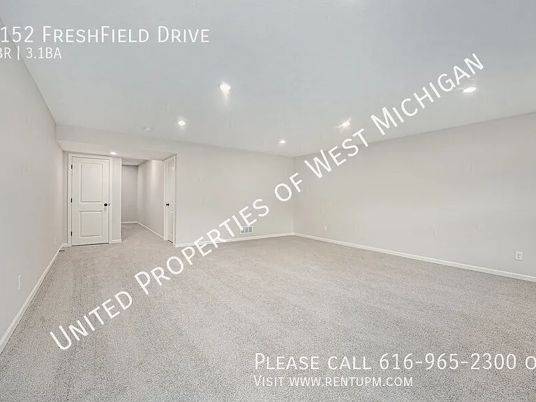 1152 Freshfield Dr — Photo 3