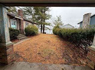 88 Union Point Rd, Webster, MA 01570