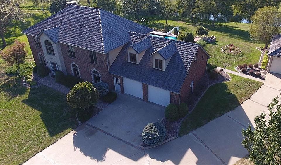 1st image of 5 Summerhill Dr
