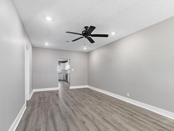 4th image of 250 Texas Ave
