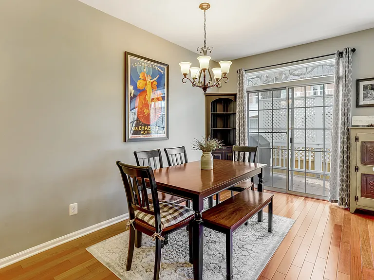 141 Martin Ln — Photo 17