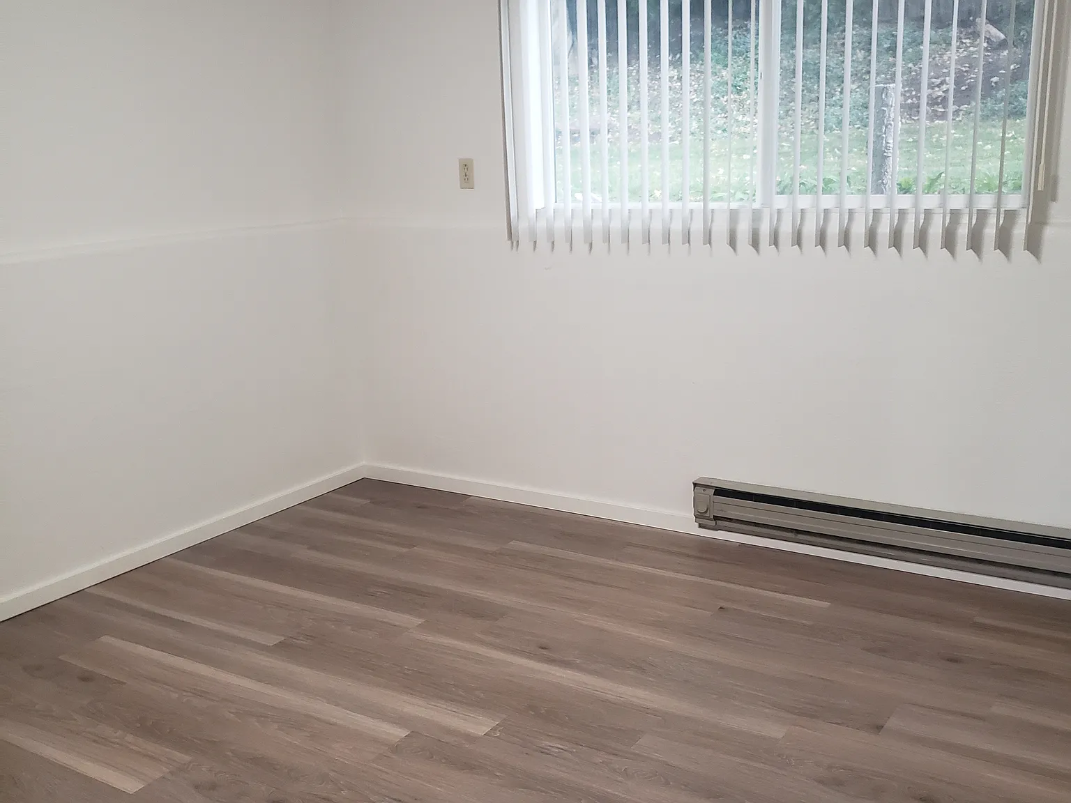 3 bed, 1100 sqft, $1,750 — Photo 3