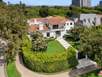 800 S Beverly Glen Blvd, Los Angeles, CA, 90024