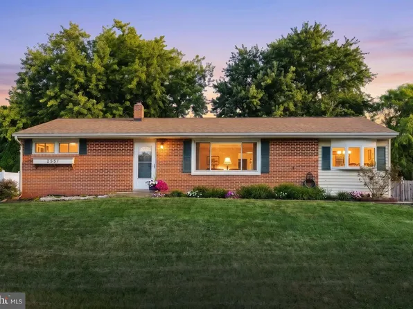 2551 Berkshire Ln, Dover, PA 17315