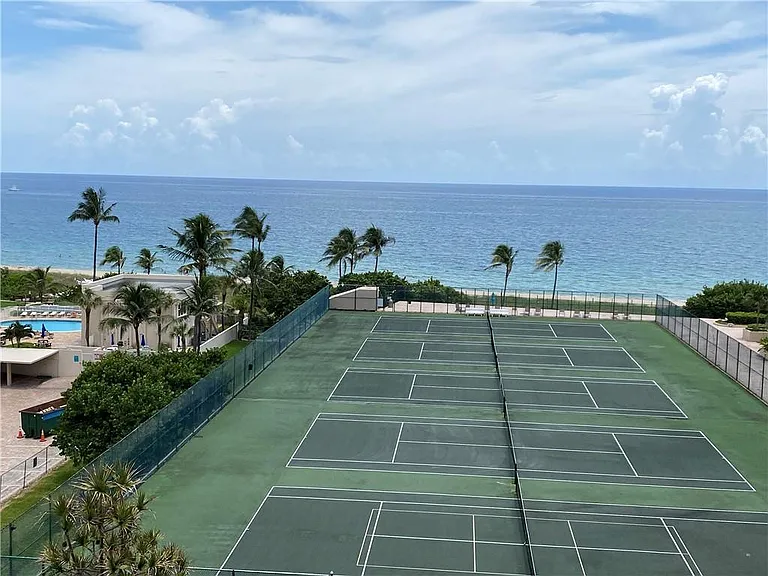 5100 N Ocean Blvd #818 — Photo 9