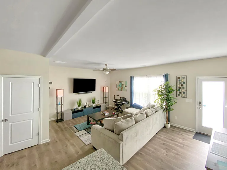 102 Charcoal Ives Dr — Photo 6