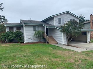 2181 Westwood Pl, Oak Harbor, WA 98277