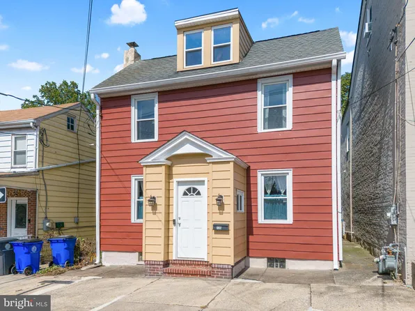 135 Chestnut St, Pottstown, PA 19464