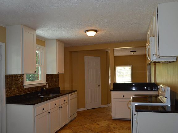5th image of 6 Riverview Ct