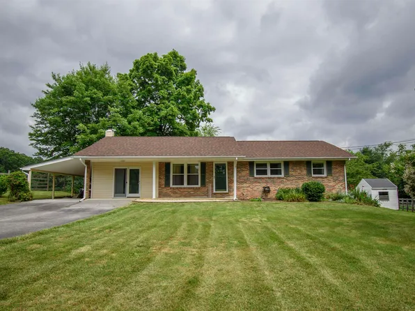 828 Triangle St, Blacksburg, VA 24060