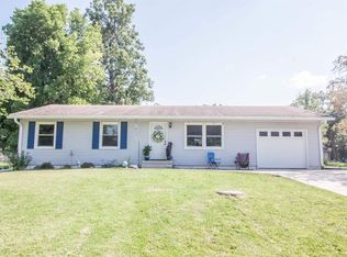 1106 Norlawn Dr, Viola, IL 61486