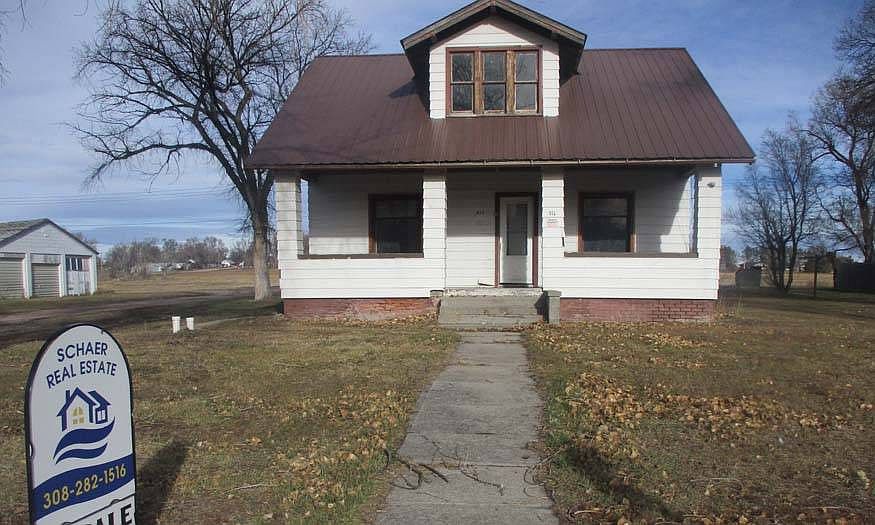 1st image of 512 E 3rd St