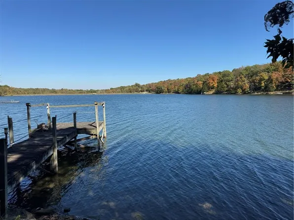 146 Laguna Dr, Mound City, KS 66056