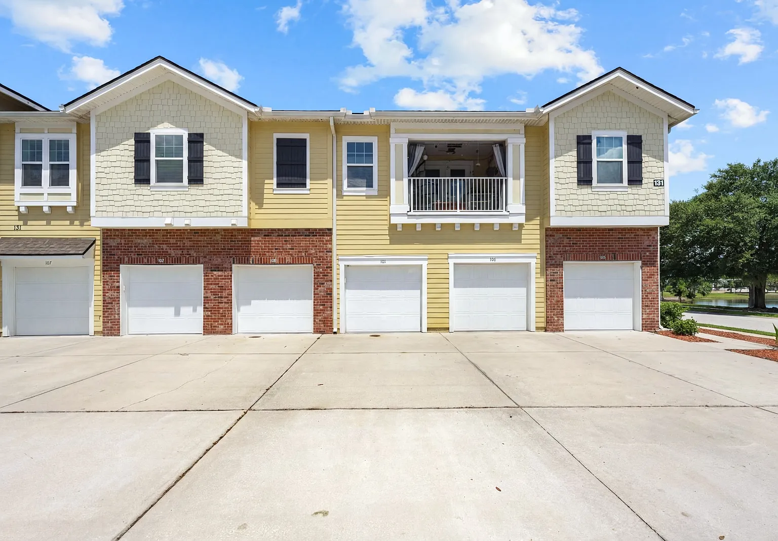131 Burnett Ct — Photo 1