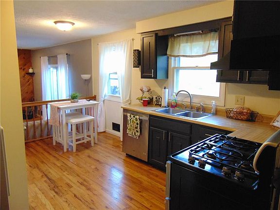 5th image of 1418 Tudor Way