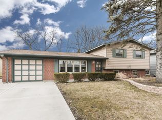 7062 Orchard Ln, Hanover Park, IL 60133