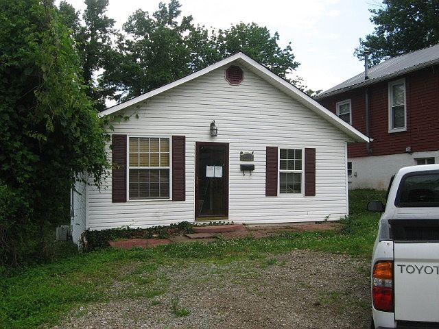 1st image of 1011 Dartmouth Ave