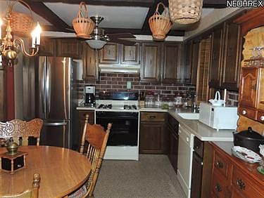 4th image of 2487 Chaney Cir